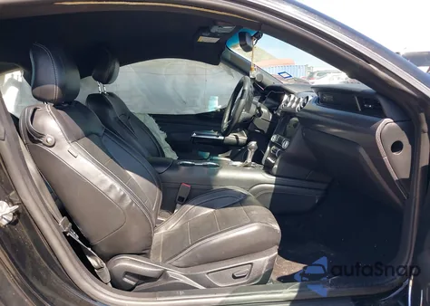 2020 Ford Mustang Gt Premium Fastback z USA, uszkodzony, nr VIN 1FA6P8CF2L5169759